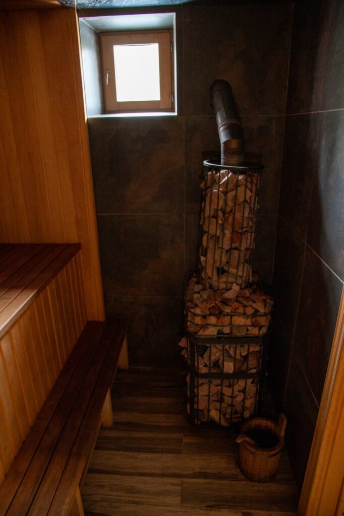 Лазня в Києві подобово погодинно на березі річки