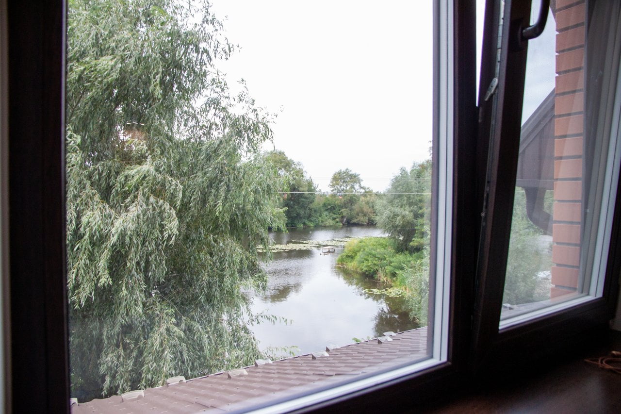 Дім в Києві подобово погодинно с лазнею на березі річки